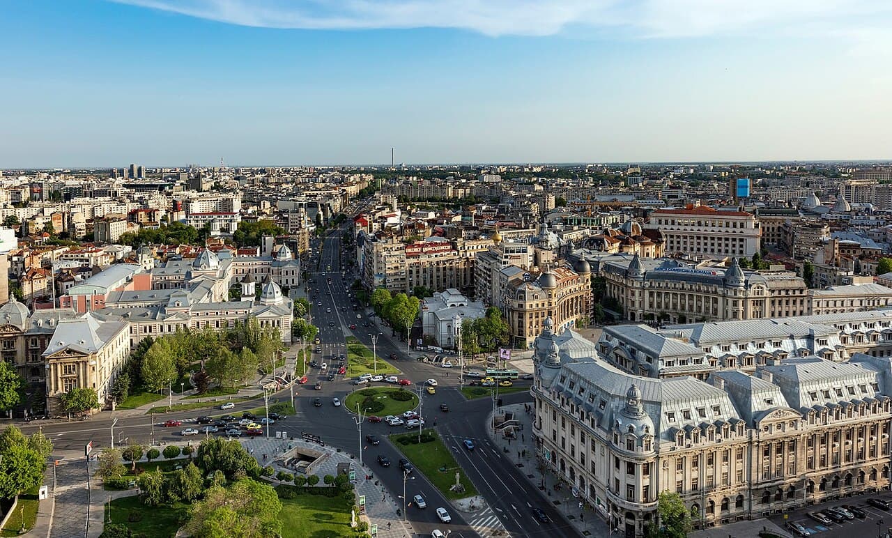 La place de l’Université à Bucarest